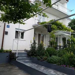 Antonic M Apartman
